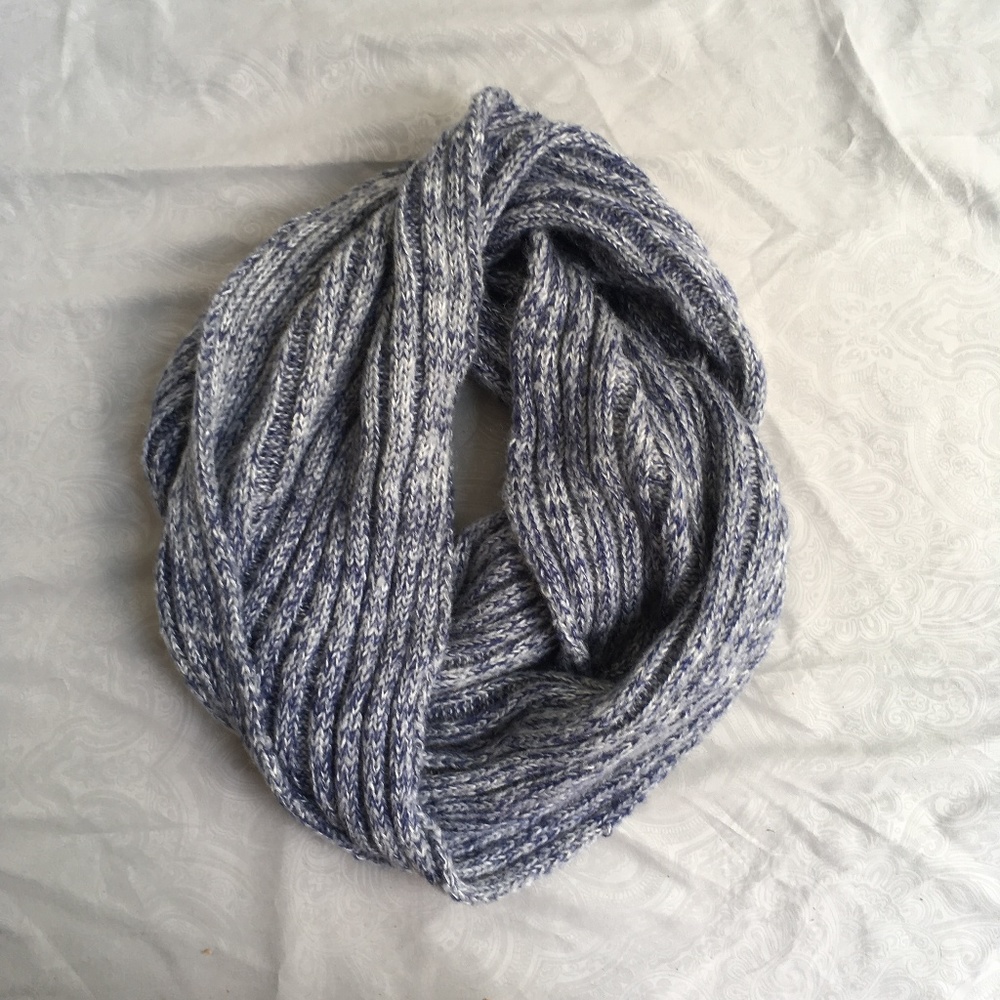 L.A. Hearts Blue Knit Circle Scarf